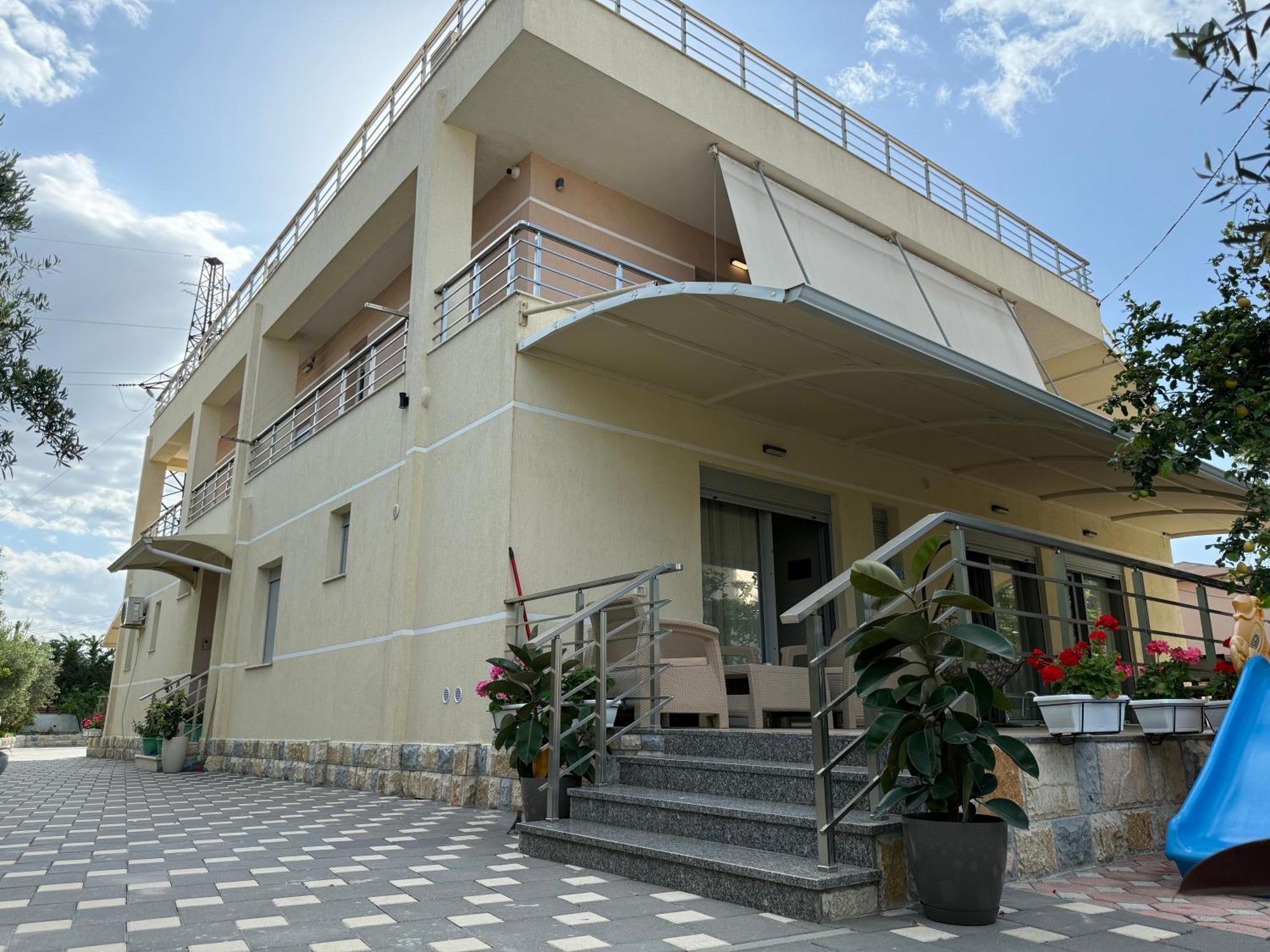 Arial Trinity Suites Vlorë Exterior foto