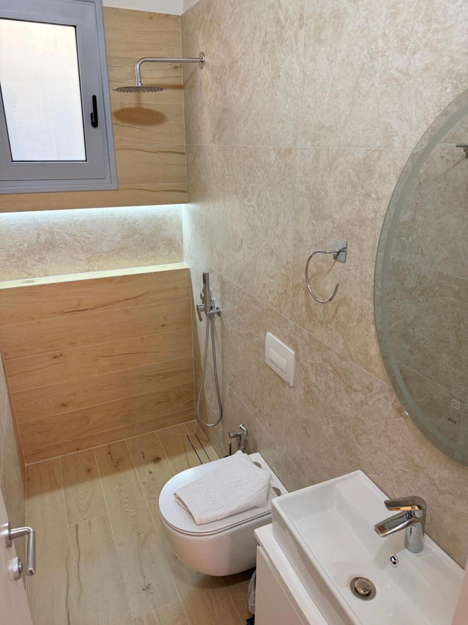 Arial Trinity Suites Vlorë Exterior foto