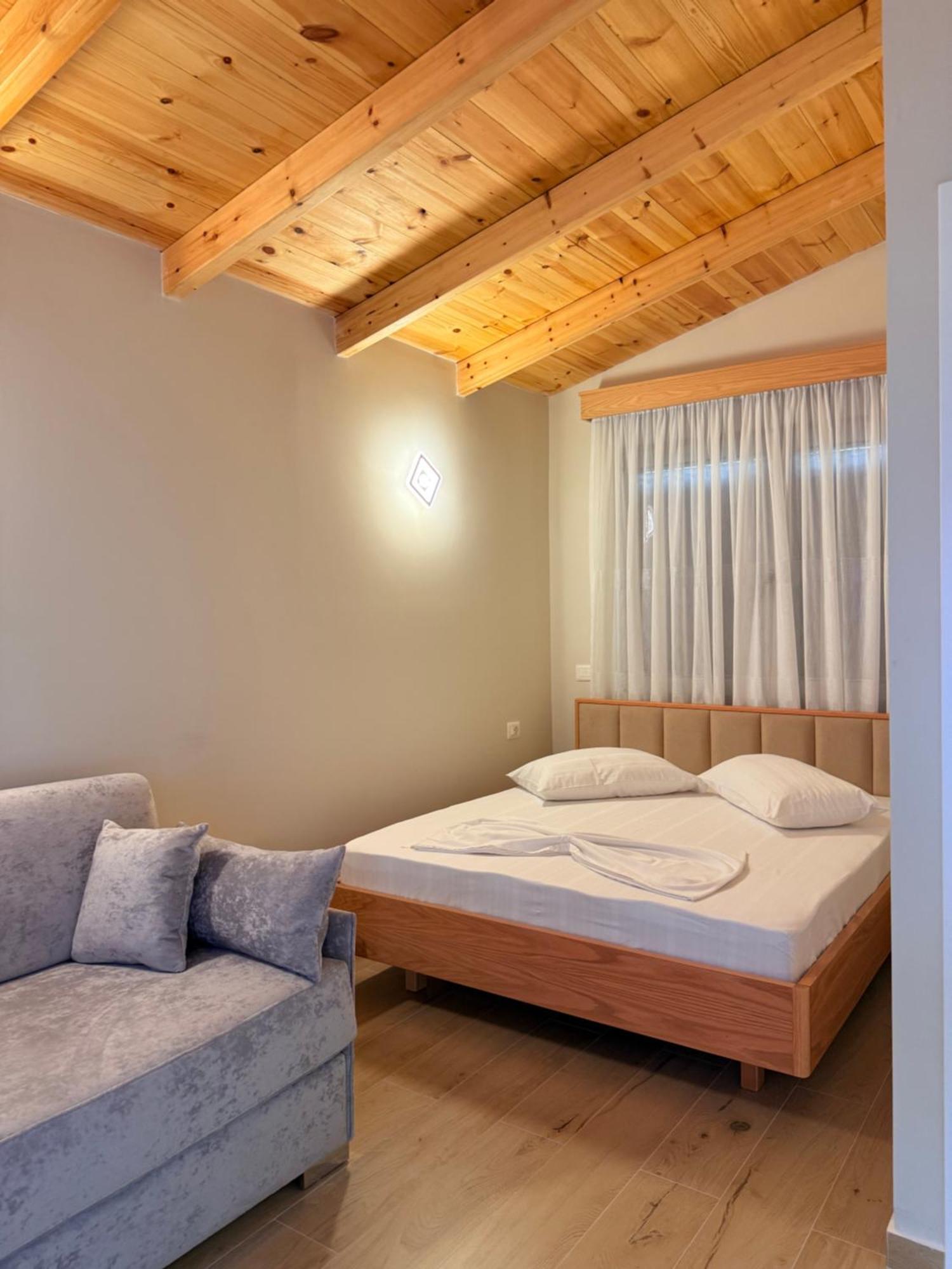 Arial Trinity Suites Vlorë Exterior foto