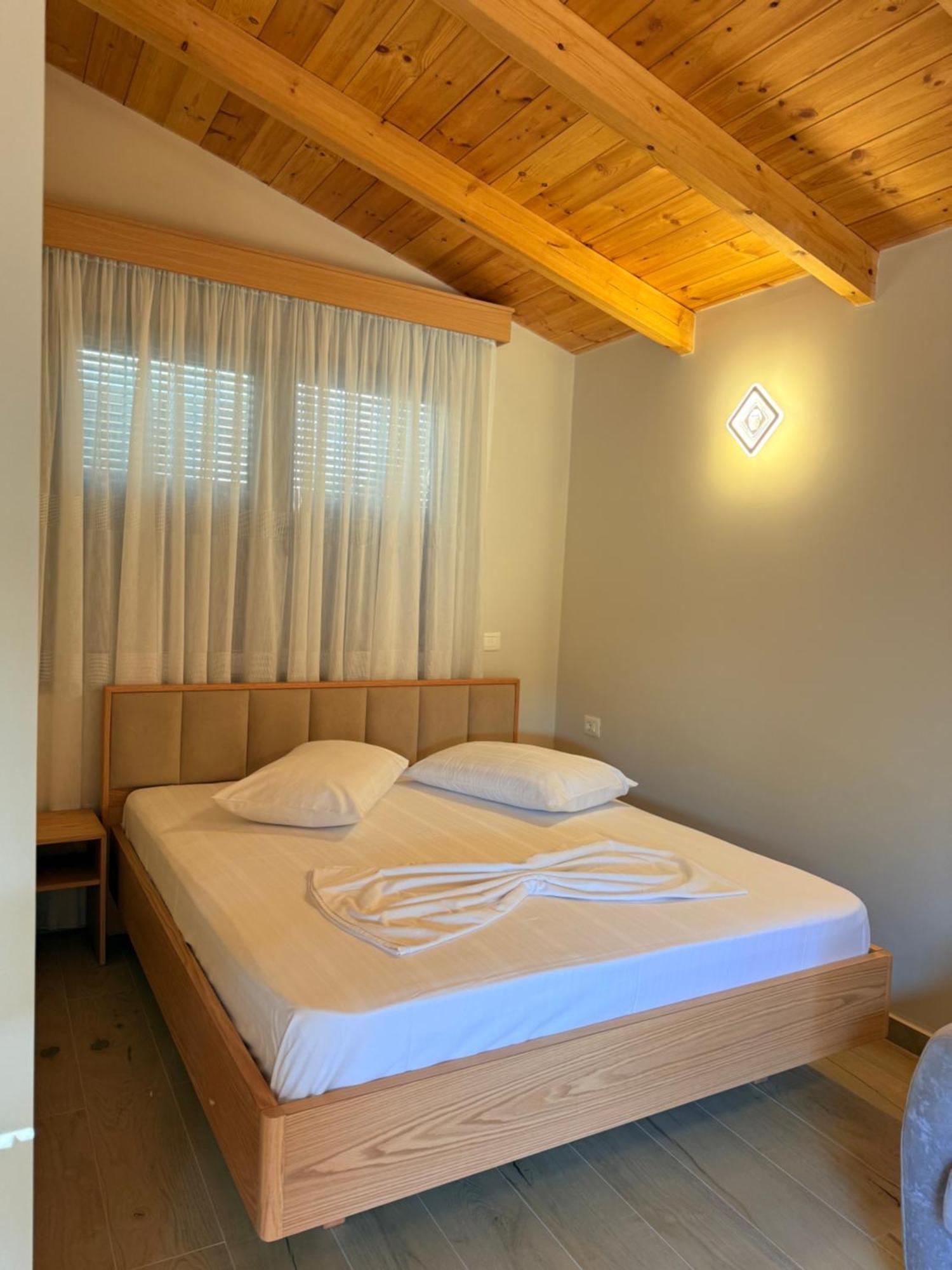 Arial Trinity Suites Vlorë Exterior foto